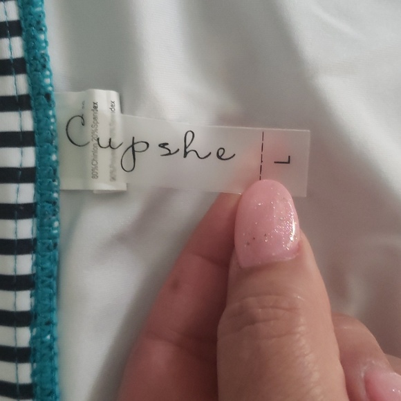 2 Bathing Suits - Picture 4 of 9